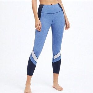GAP Fit Colorblock Blue Cropped Leggings Size M 7/8 Athleisure Yoga Gym Workout